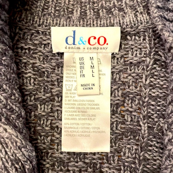 d & co. Sweater - Picture 4 of 5